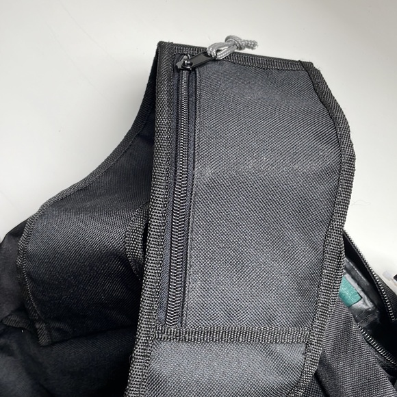 never used sling Mountain Terrain sport backpack 🎒 - Picture 3 of 4